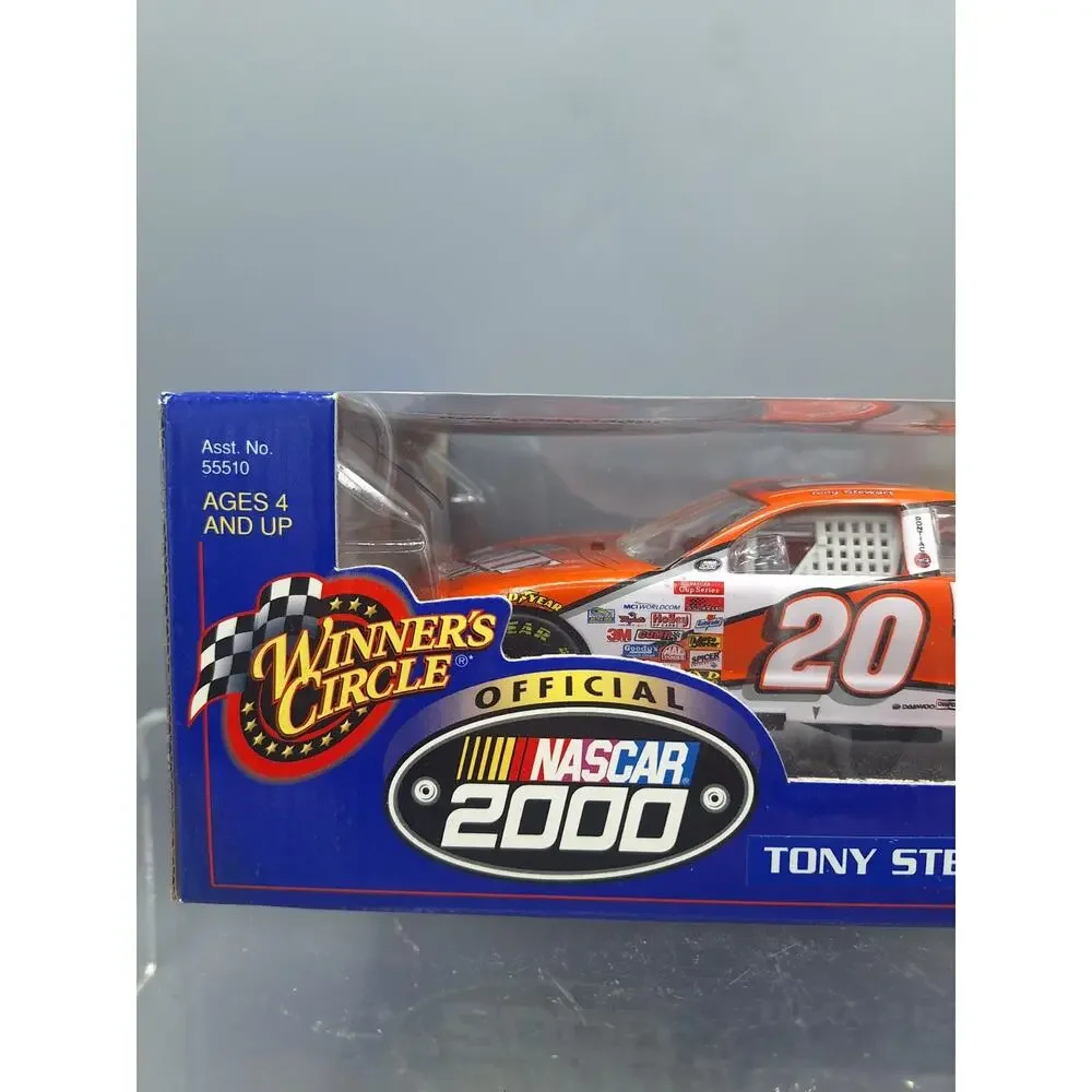 NASCAR~Winner's Circle~Tony Stewart~Home Depot #20~2000~Hasbro~1:24 Scale~NEW